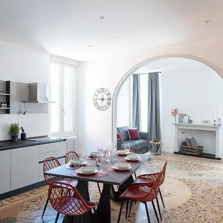 Antico Seminario 아파트