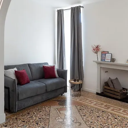 Antico Seminario アパート